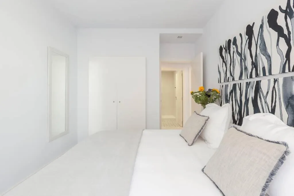New Gorgeous Central Apartment - Beachfront - 3 Bd San Sebastián