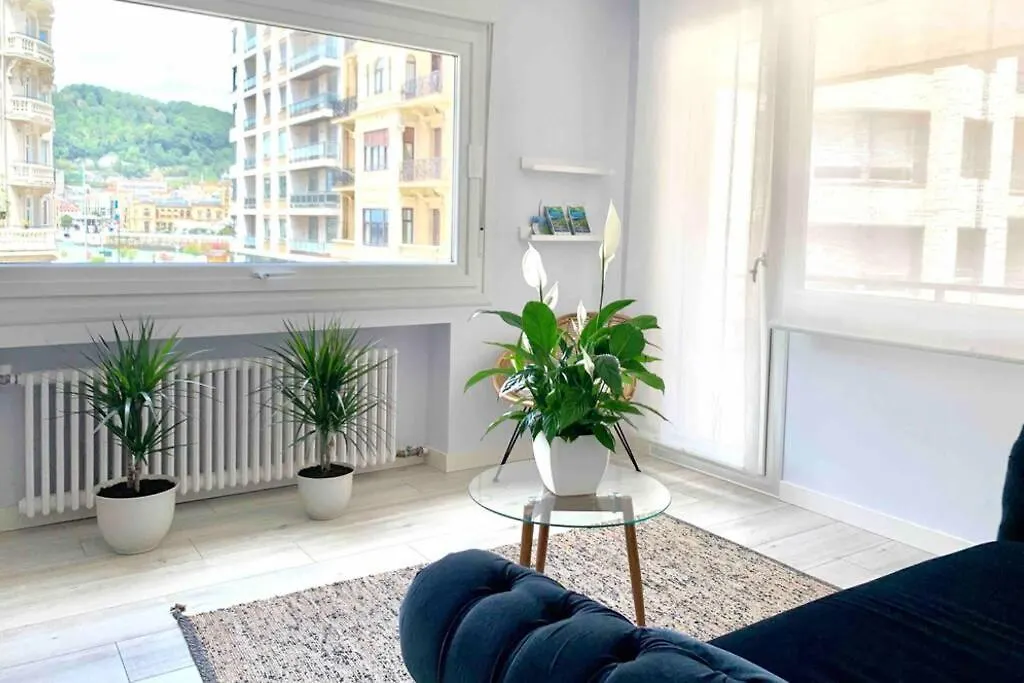 New Gorgeous Central Apartment - Beachfront - 3 Bd San Sebastián