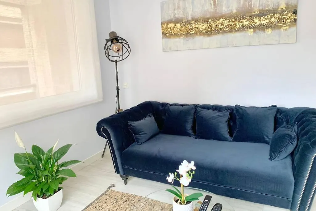 New Gorgeous Central Apartment - Beachfront - 3 Bd San Sebastian