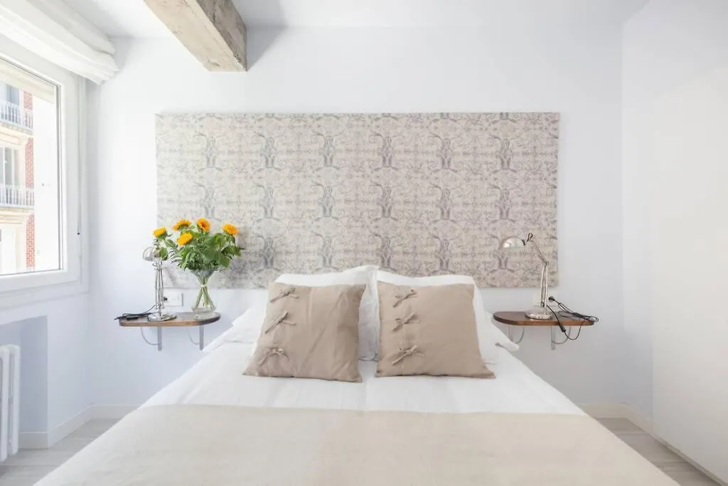 New Gorgeous Central Apartment - Beachfront - 3 Bd San Sebastian