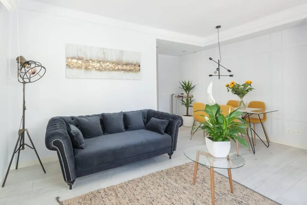 New Gorgeous Central Apartment - Beachfront - 3 Bd San Sebastián 0*,  España