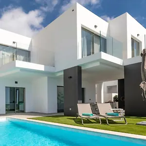 Villa Felicity Spain